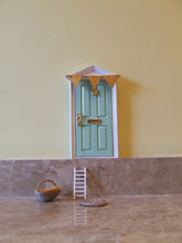 Cargar imagen en el visor de la galería, Puerta del Ratoncito Pérez (Modelo Sheila)