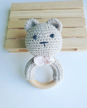 Cargar imagen en el visor de la galería, Sonajero amigurumi animales
