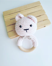 Cargar imagen en el visor de la galería, Sonajero amigurumi animales
